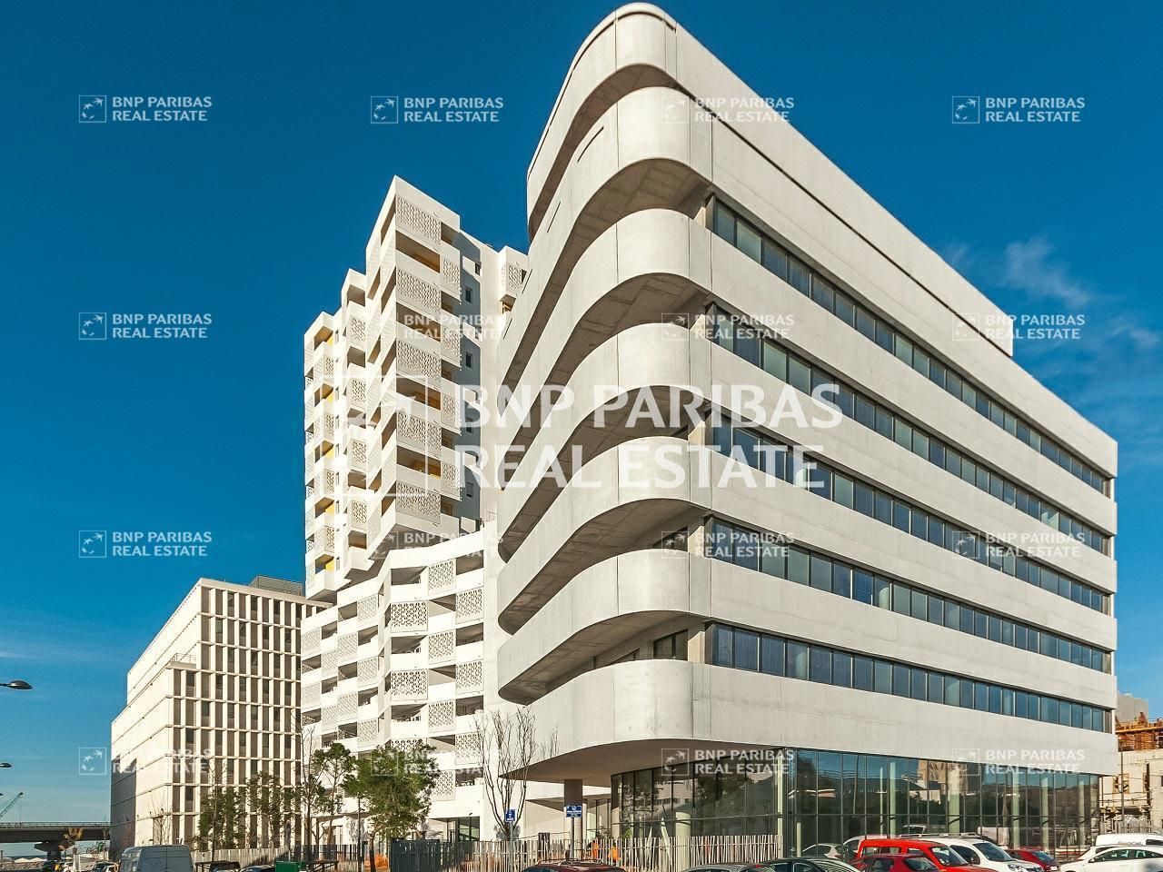 1645.3 m² pour ce bureaux en location à Marseille