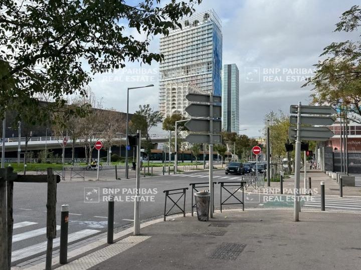 258 m² pour ce bureaux en location à Marseille