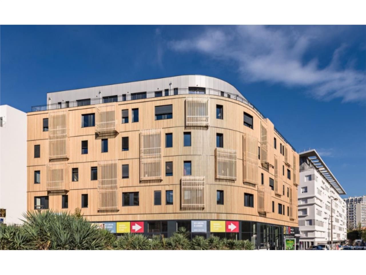 BUREAUX A LOUER - LES DOCKS LIBRES - 13003 MARSEI