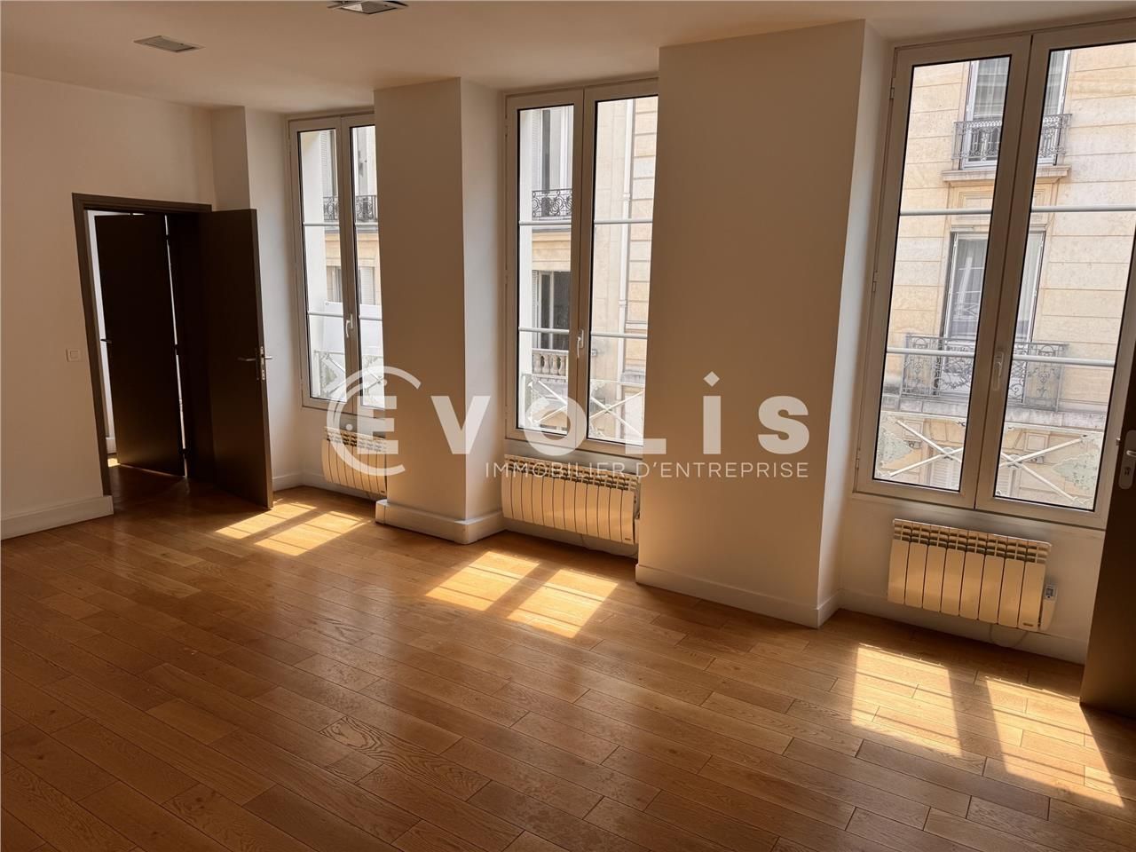 À louer à Paris, bureaux de 112 m² non divisibles