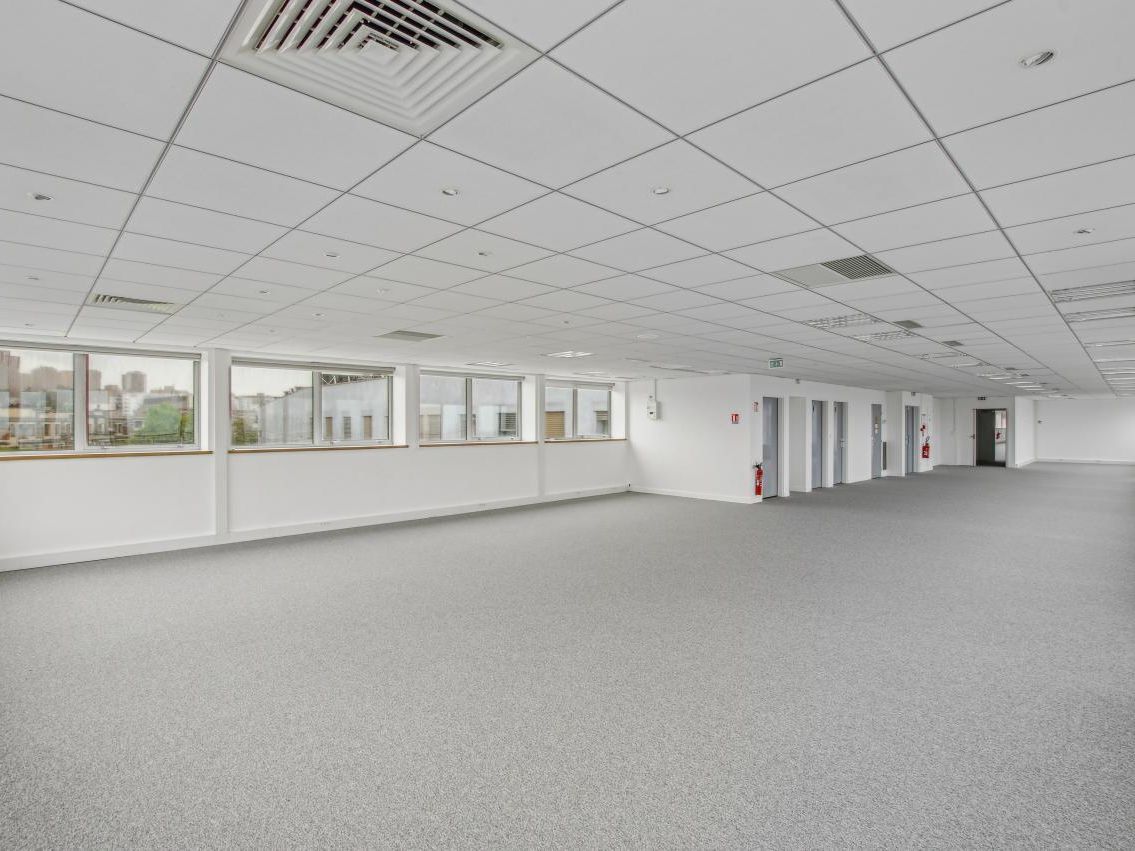 Location bureaux à Paris 75019