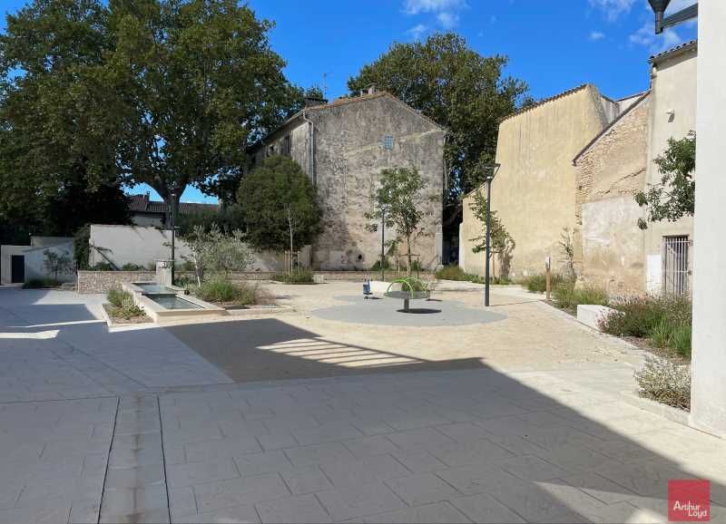 Arthur Loyd Nîmes vous propose un local commercia