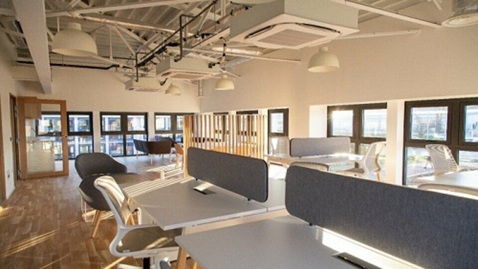 Bureaux de 500 m² à louer en pépinière à Louviers, proche Rouen (76)