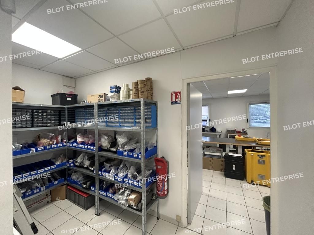 Location bureaux 98 m² non divisibles