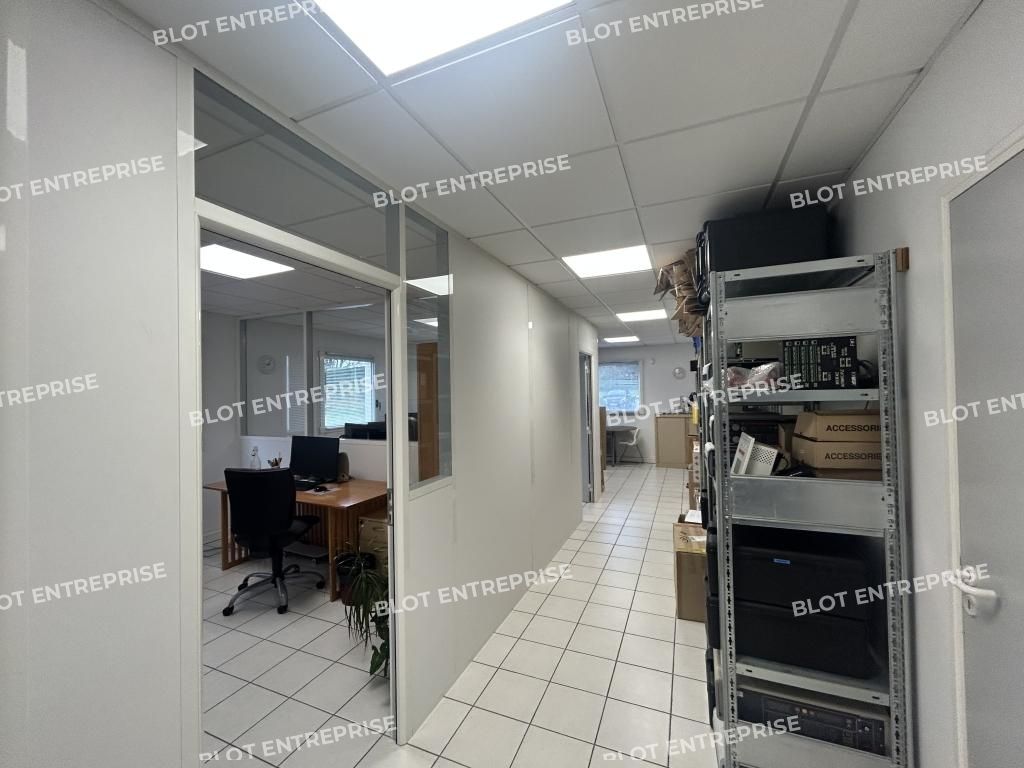 Location bureaux 98 m² non divisibles