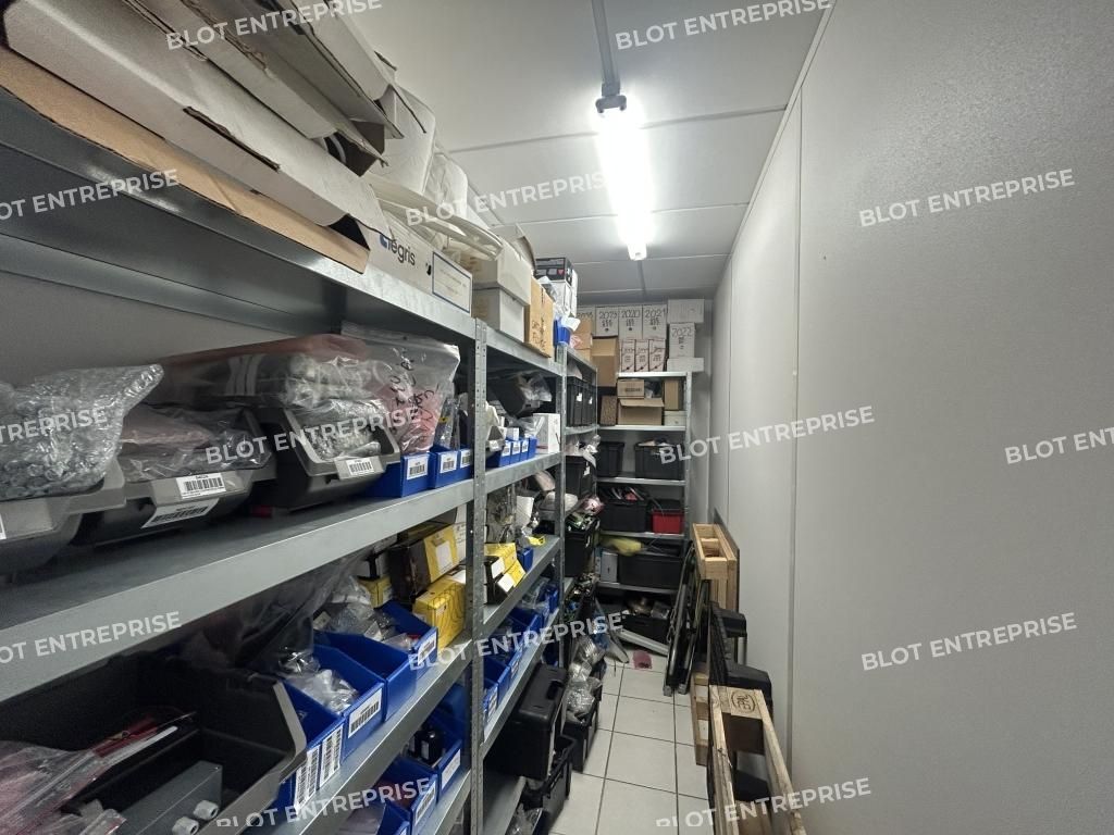 Location bureaux 98 m² non divisibles