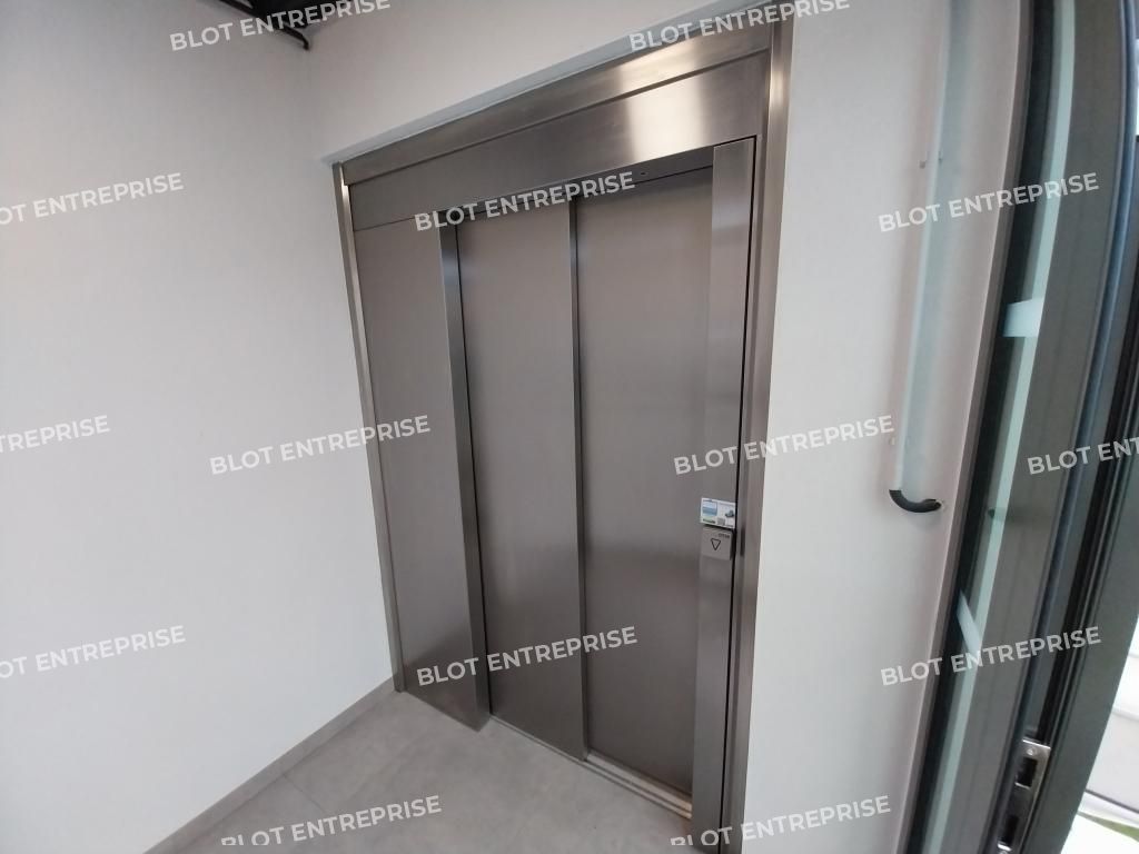 Location bureaux 325 m² non divisibles