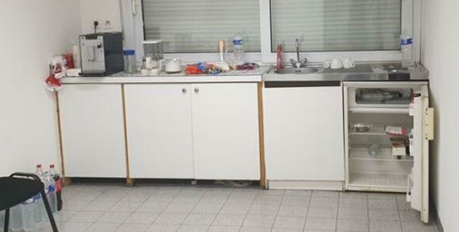 Location entrepôts 570 m² non divisibles