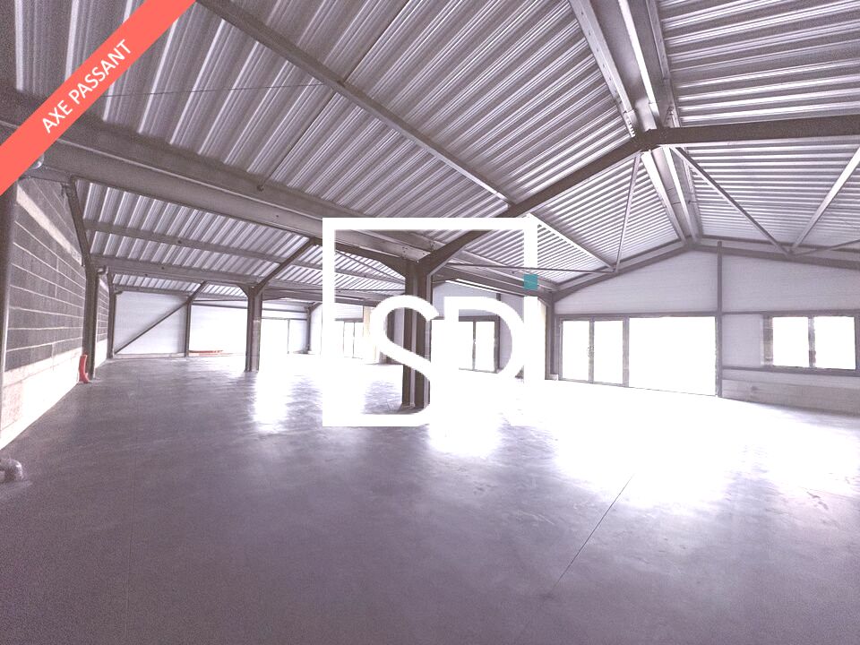 LOCATION LOCAL COMMERCIAL 281 M² DIVISIBLES A PARTIR DE 84 M² - 63430 LES MARTRES D'ARTIERE