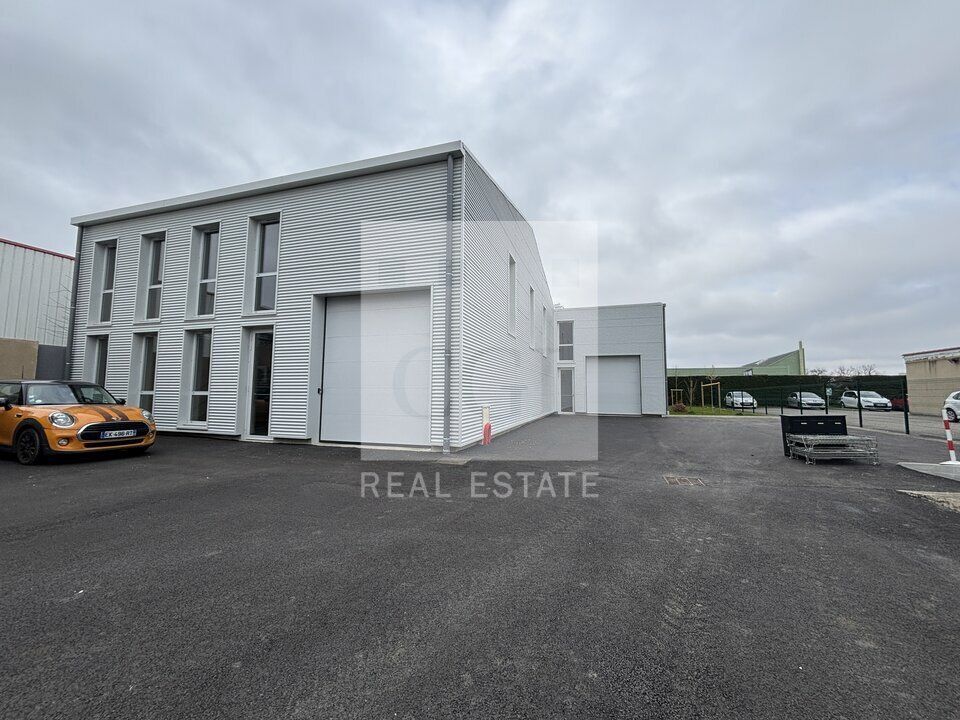 Location local d''activites 360 m² non divisibles