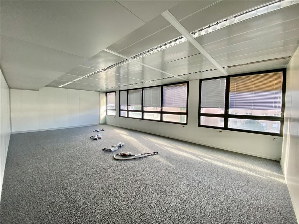 Vente bureaux 639 m² divisibles à partir de 313 m²