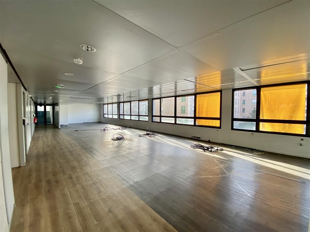 Vente bureaux 639 m² divisibles à partir de 307 m²