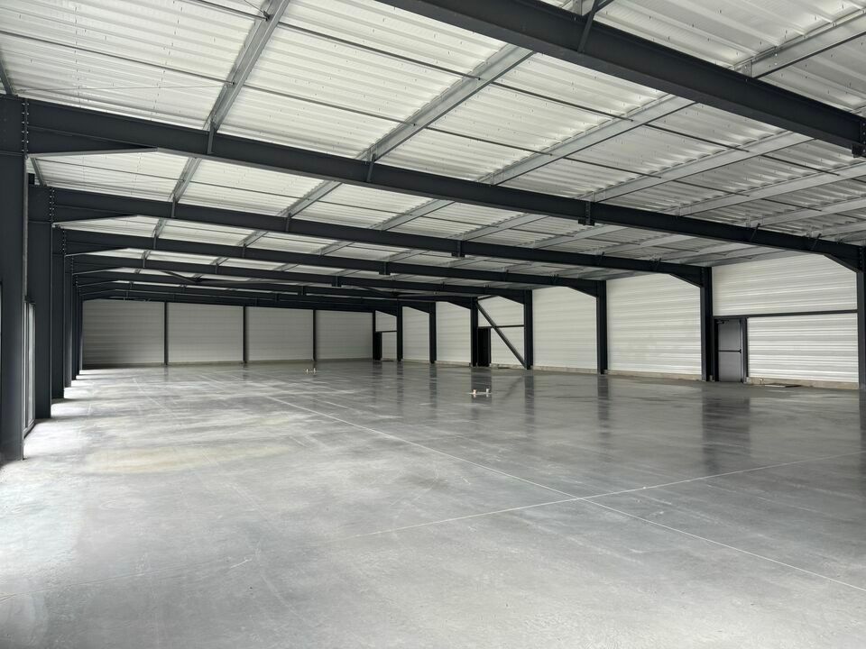 MONTBAZON ZAC DE LA GRANGE BARBIER COMMERCE A LOUER 300 M² NEUF ET FONCTIONNEL