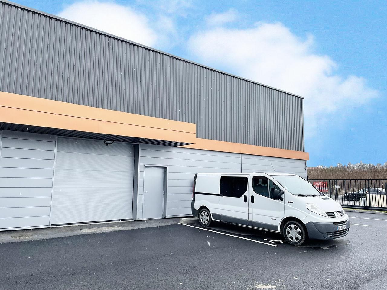 822 m² pour ce activité en location à Gleize