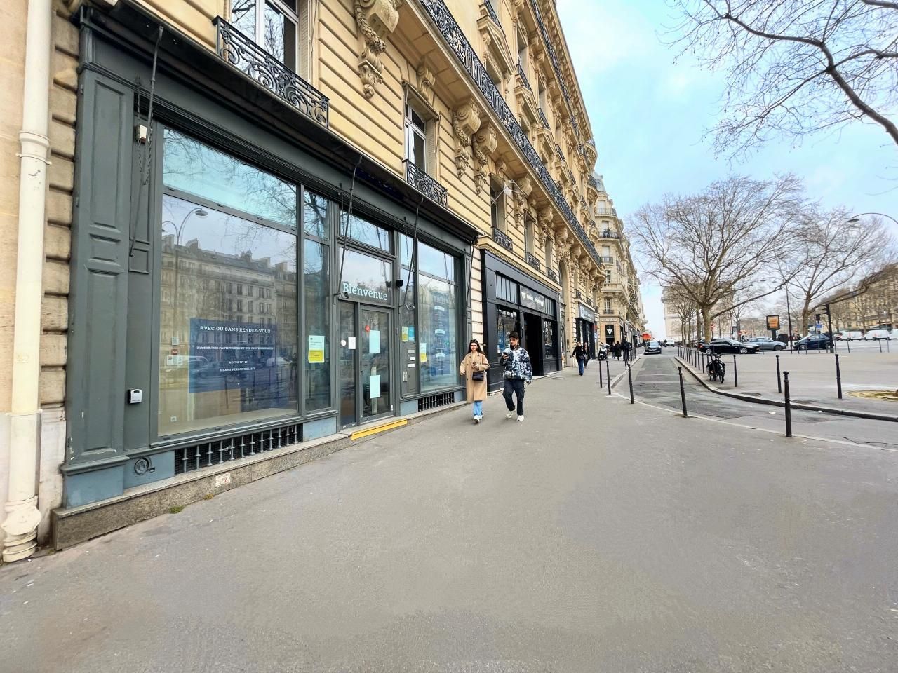 Location Local commercial 218.9 m² non divisibles 75017 Paris