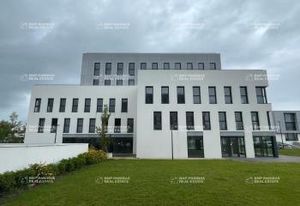 Bureaux à louer Saint-Contest - Proximité transports