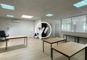 Location bureaux Gémenos - Proche A50, A502 et transports