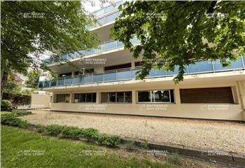 Location bureaux Nantes centre-ville, Place Viarmes, proche transports