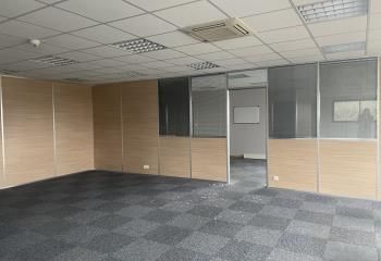 Location bureaux Saint-Brevin-les-Pins - Proche centre commercial Leclerc