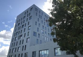 Location bureaux Île de Nantes - Proximité transports et centre commercial