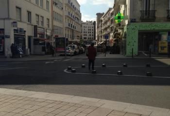 Location local commercial Nantes - Proche transports en commun