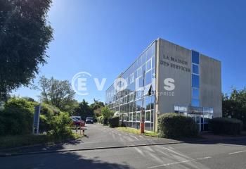 Location bureaux Villejust - Proche autoroute A10 et N118