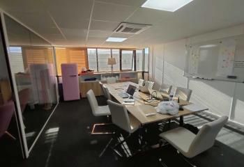 Location bureaux Bordeaux - Proximité Gare St Jean et Tram C/D Tauzia