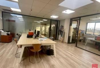 Vente bureaux Nîmes, proche autoroute A9 et échangeur autoroutier