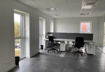 Location bureaux Noyal-Châtillon-sur-Seiche - Proche bus, routes N136 et N137