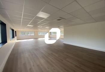 Location bureaux Cergy - Proche transports et commerces