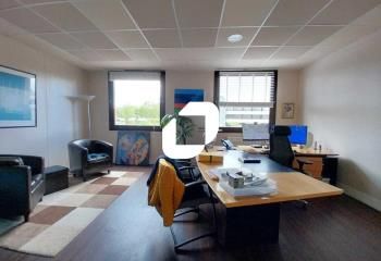 Vente bureaux Montigny-le-Bretonneux - Proche gare et RER