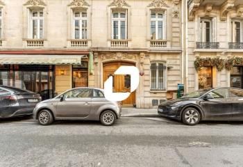 Bureaux à louer Paris 8 proche Champs-Élysées et Étoile