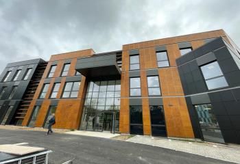 Location bureaux Olivet - Proche tramway et commerces