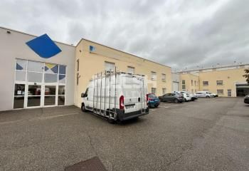 Local commercial à louer Lyon 7 - Parc Mérieux Farge - Transports en commun