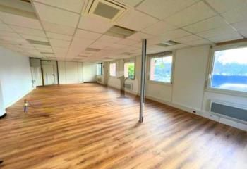 Location bureaux Villeneuve-d'Ascq - Proche Pilaterie, métro et autoroute