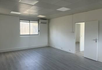 Location bureaux Saint-Avertin - Proche A10 et transports en commun