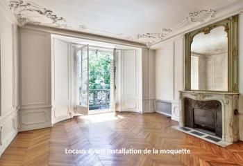 Location bureaux Paris 7 - Boulevard Saint Germain proche métro Rue du Bac