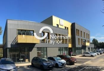 Vente bureaux Saint-Genis-Laval - Proche métro B et gare SNCF