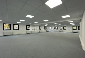 Vente bureaux Villeurbanne - Proche tramway et périphérique Laurent Bonnevay