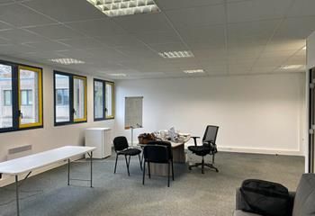 Bureaux à louer Villeneuve-d'Ascq - Proche Décathlon Campus et transports
