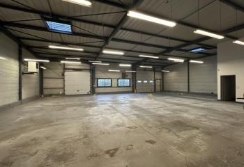 Local d'activité à louer Saint-Jean-de-la-Ruelle - Proximité tangentielle