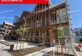 Location bureaux Nantes - Île de Nantes, face à l'éléphant, proche tram et bus