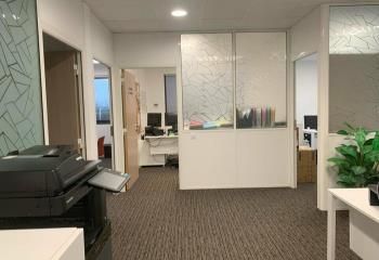 Location bureaux Meyzieu - Proche Lyon centre, aéroport Saint-Exupéry et Bron