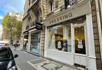 Local commercial à louer Paris 15e - Champs de Mars