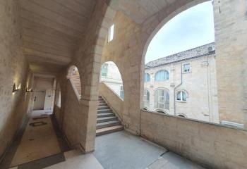 Location bureaux Bordeaux Quai des Chartrons, proche tram et skate parc