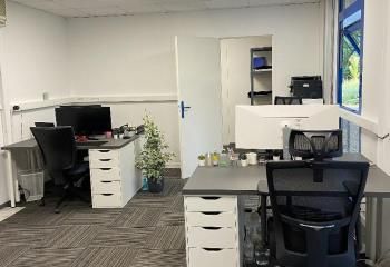 Location bureau Saint-Jean (31240), proche Toulouse, parking commun