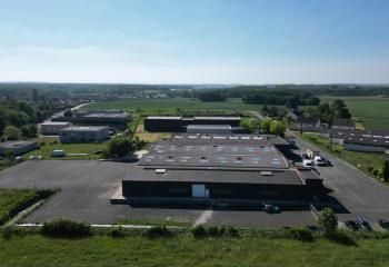 Local d'activité à louer Gasville-Oisème - Grand parking PL