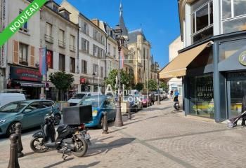 Local commercial à louer Melun rue piétonne - Proche A5 et RER