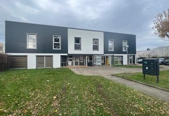 Location bureaux Bourg-en-Bresse - Proximité zone commerciale Carrefour et Conforama