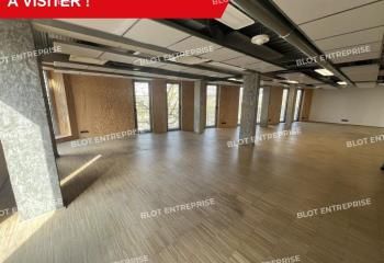 Location bureaux Nantes - Quartier République - Proche tram et bus